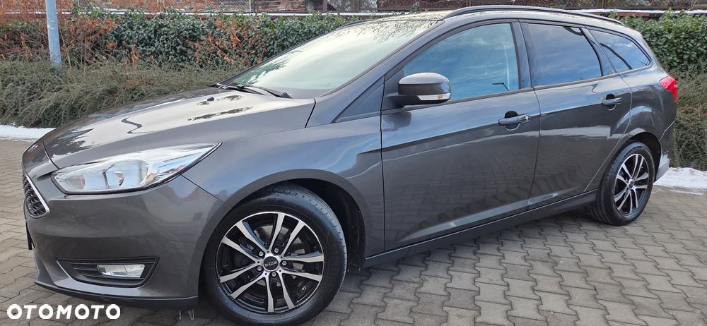 Ford Focus 1.0 EcoBoost Titanium - 4