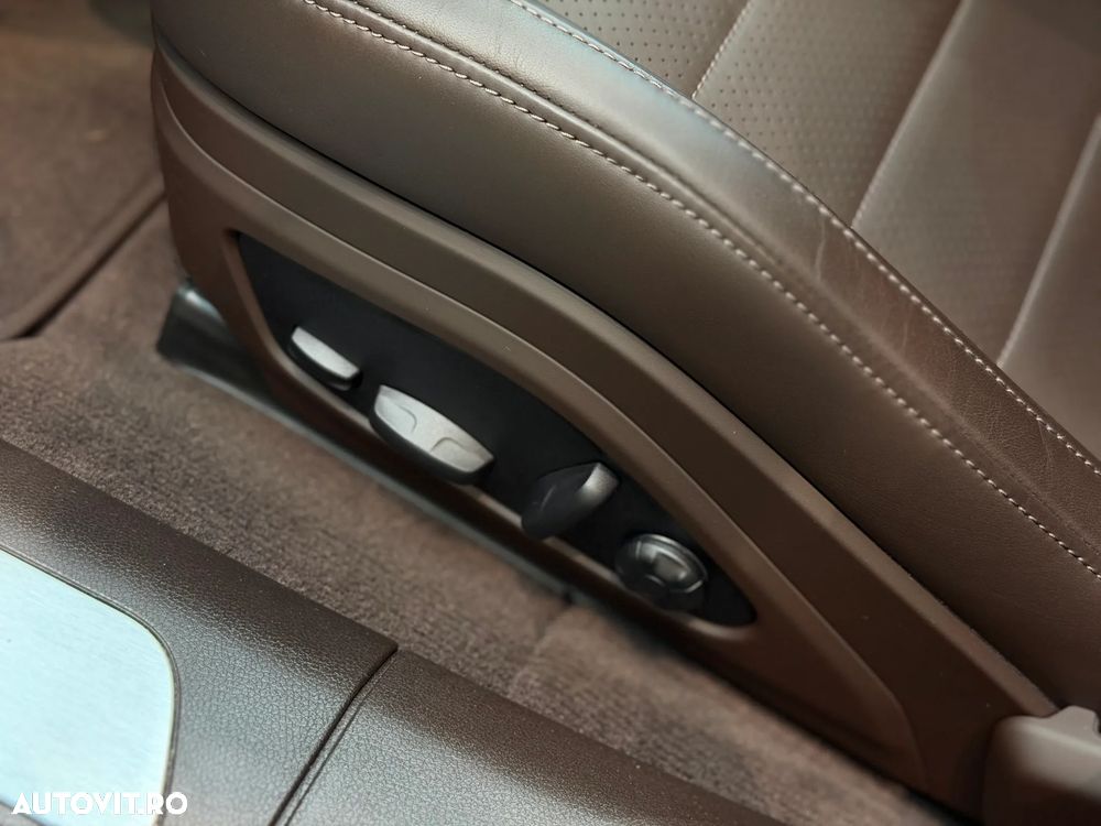 Porsche Panamera 4 E-Hybrid - 18