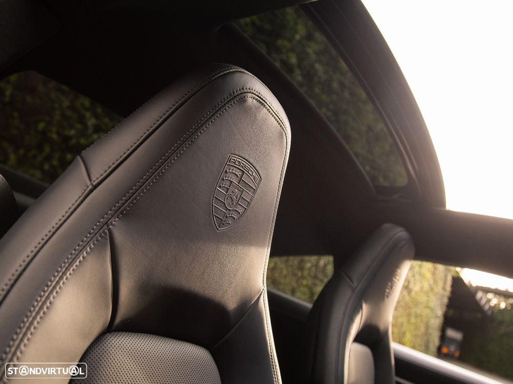 Porsche 911 (992) - 21