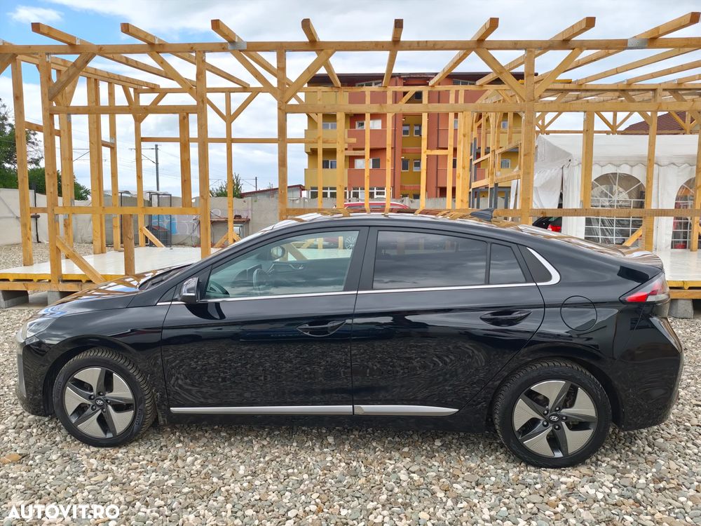 Hyundai IONIQ - 9