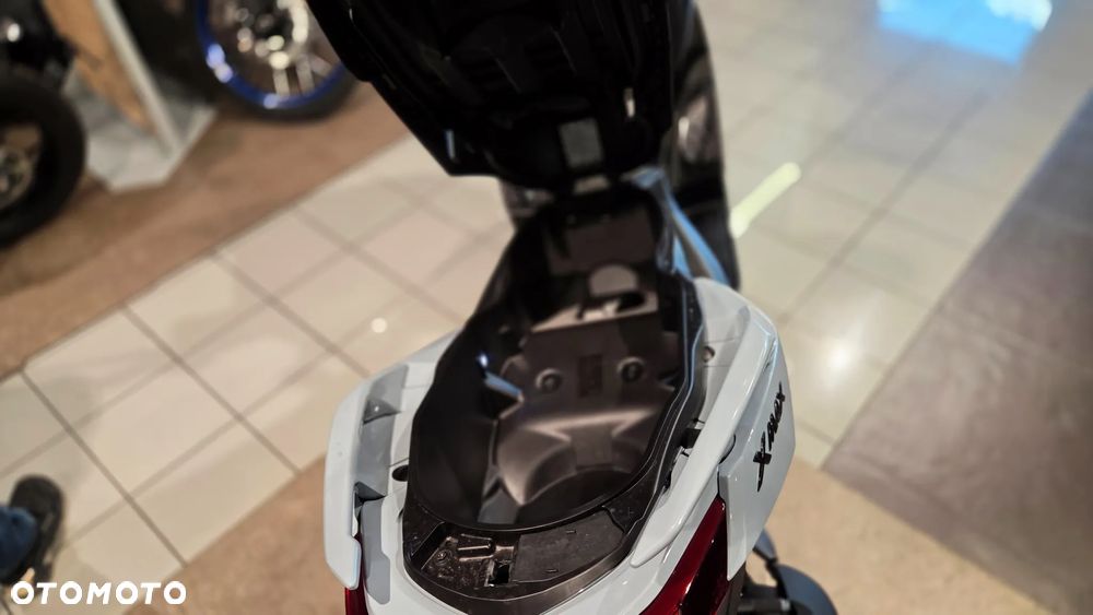 Yamaha X-max - 7