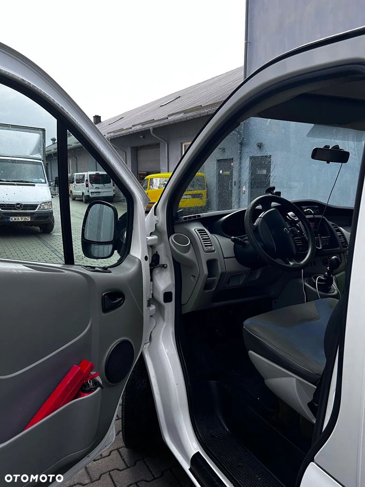 Renault TRAFIC - 11