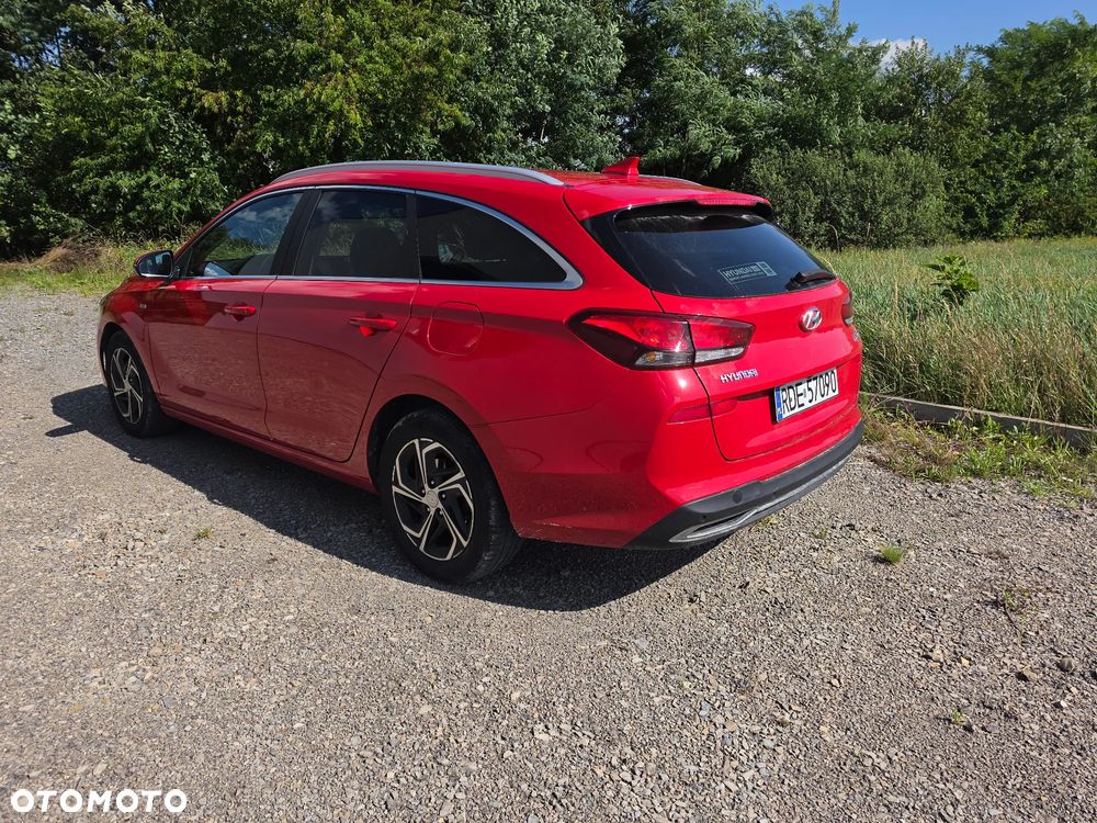 Hyundai i30 1.5 T-GDI 48V Comfort DCT - 2