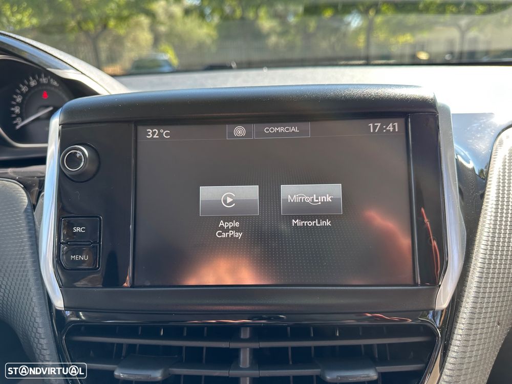Peugeot 2008 PureTech 110 Stop&Start EAT6 Allure - 23