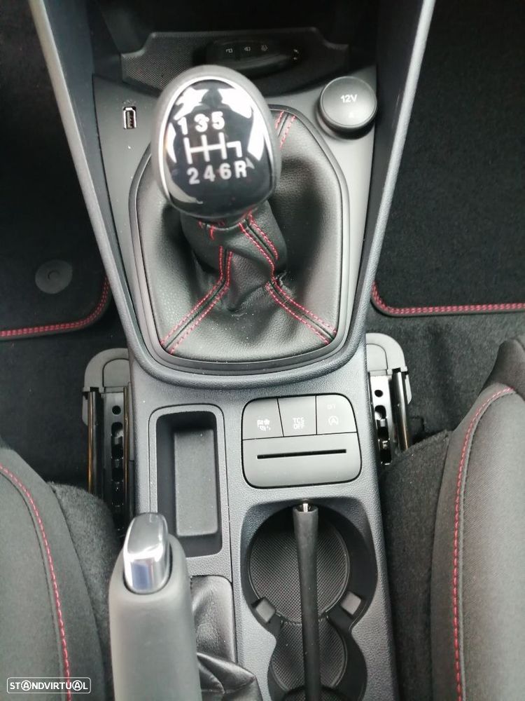 Ford Fiesta 1.0 EcoBoost ST-Line - 10