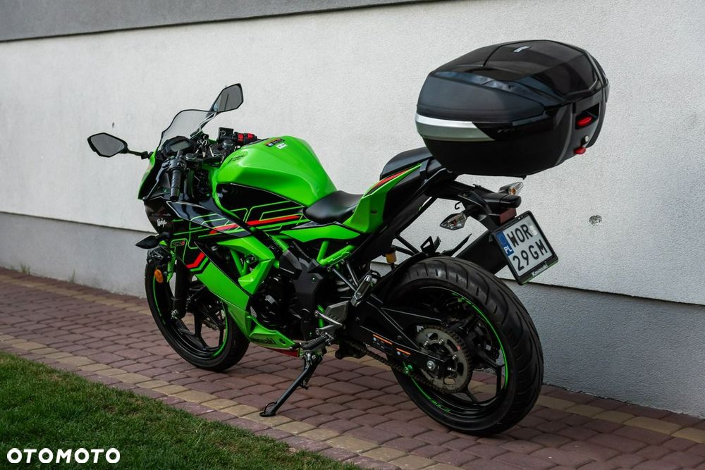Kawasaki Ninja - 4