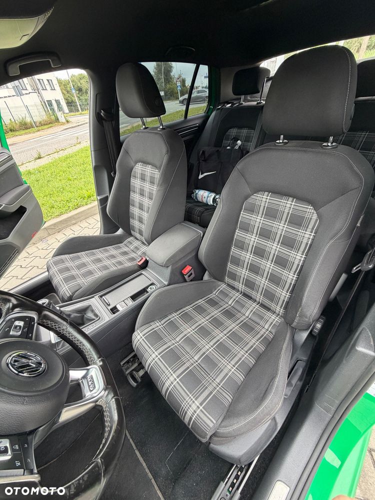 Volkswagen Golf 2.0 TDI BMT GTD - 10