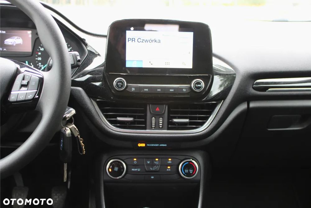 Ford Fiesta 1.5 TDCi ACTIVE PLUS - 23