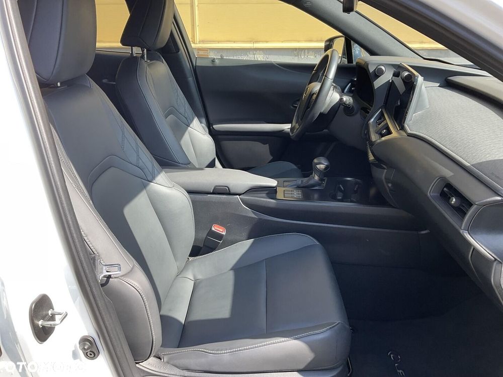 Lexus UX 250h GPF F Sport Design 2WD - 11