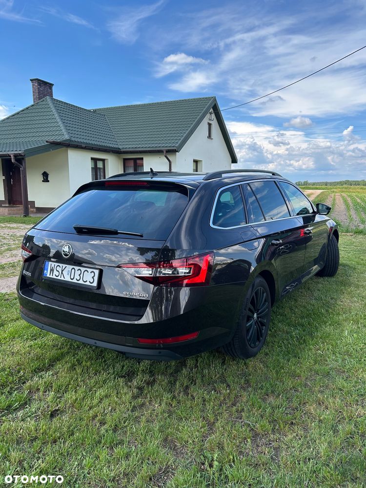 Skoda Superb 2018 photo 5