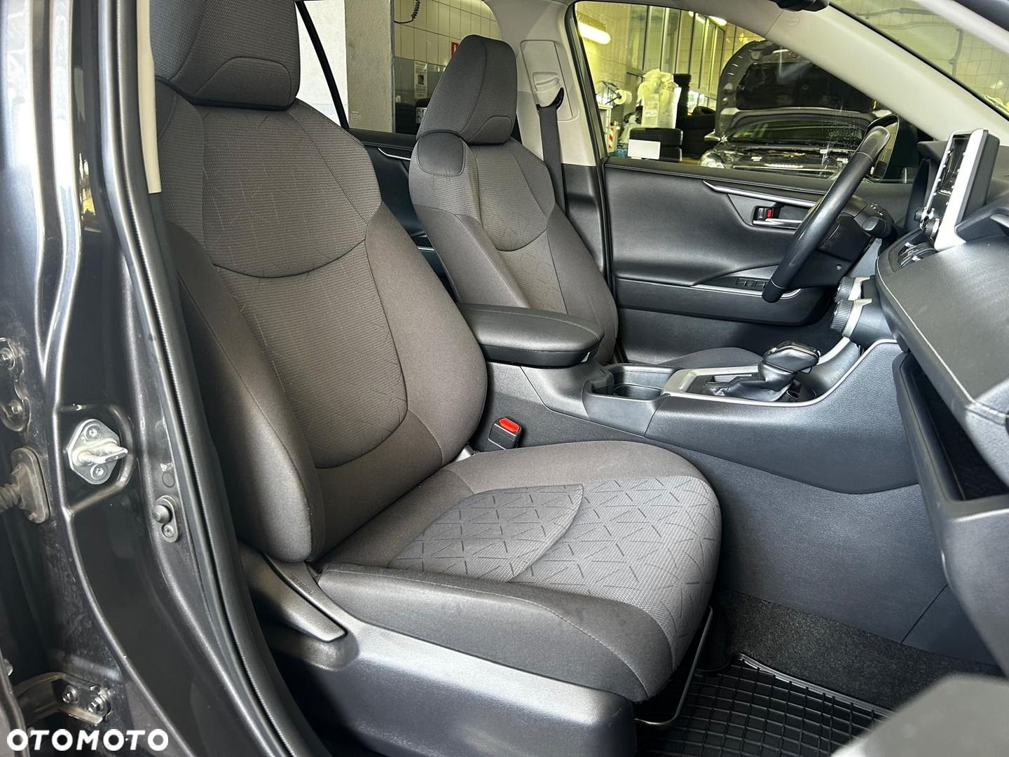 Toyota RAV4 2.0 Comfort 4x2 MS - 19