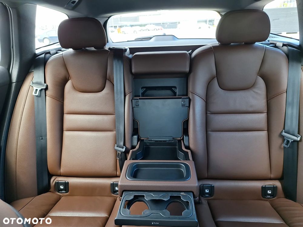 Volvo V60 Cross Country Pro B5 B AWD - 28