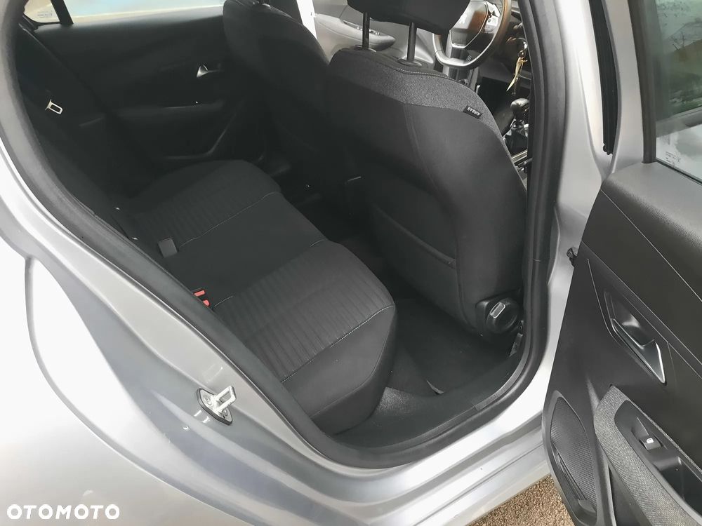 Peugeot 208 1.2 PureTech Style S&S - 17