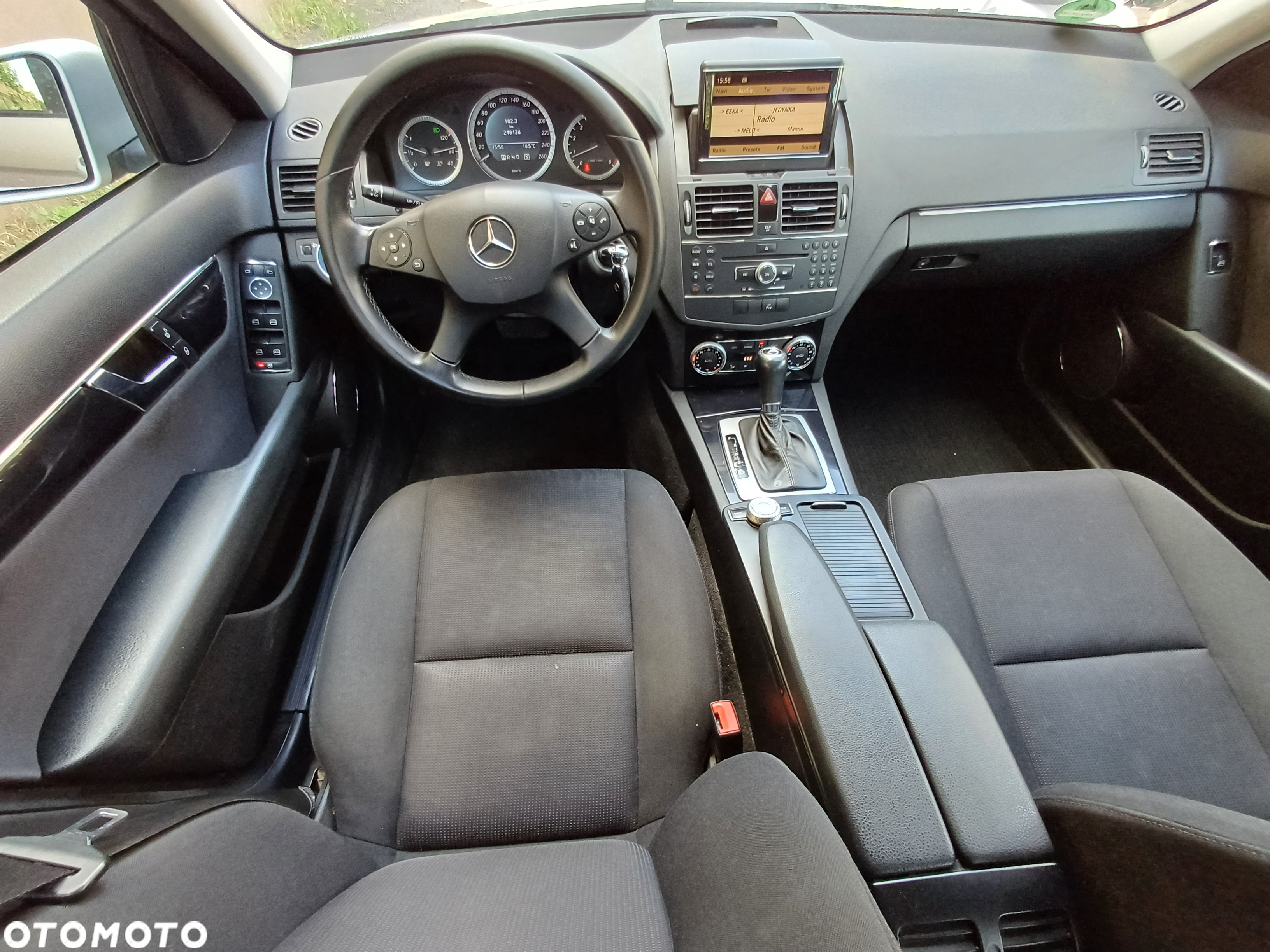 Mercedes-Benz Klasa C 180 T Kompressor Automatik - 19