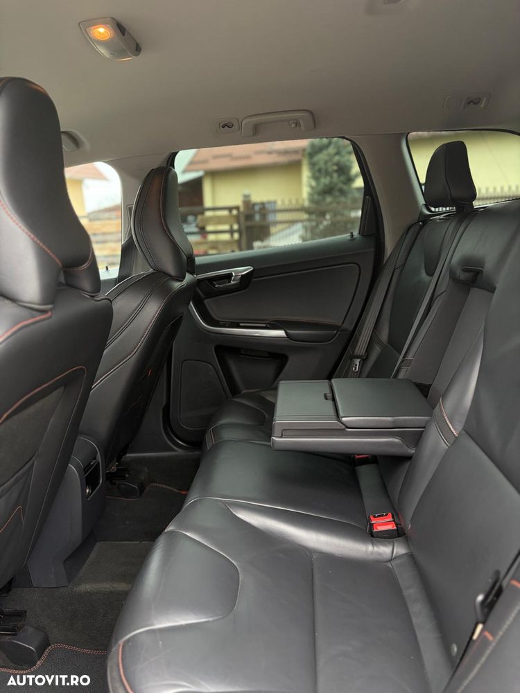 Volvo XC 60 D4AWD Kinetic - 14