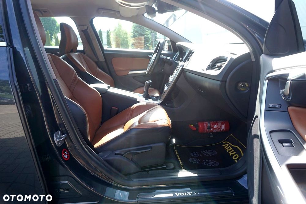 Volvo V60 D4 Drive-E Summum - 31