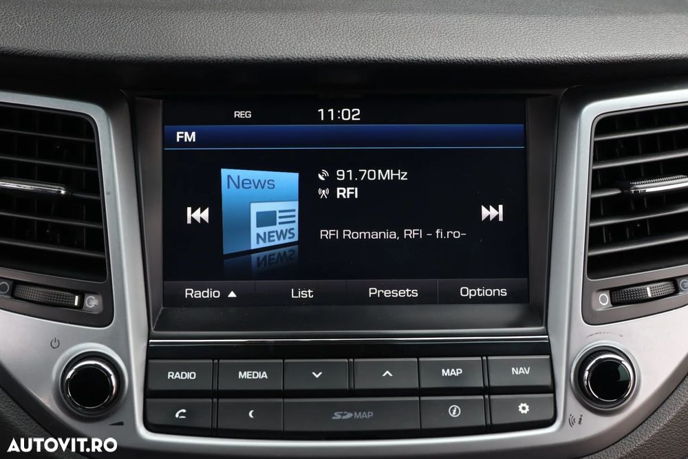 Hyundai Tucson 2.0 CRDI 4WD Automatik Premium - 38