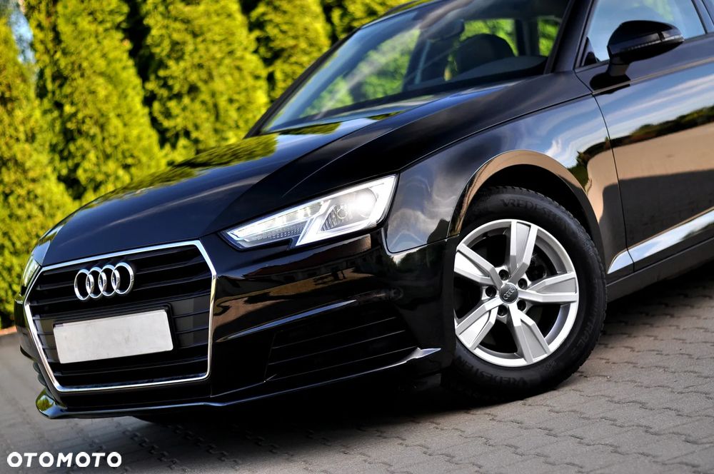 Audi A4 Avant 2.0 TDI Design - 8
