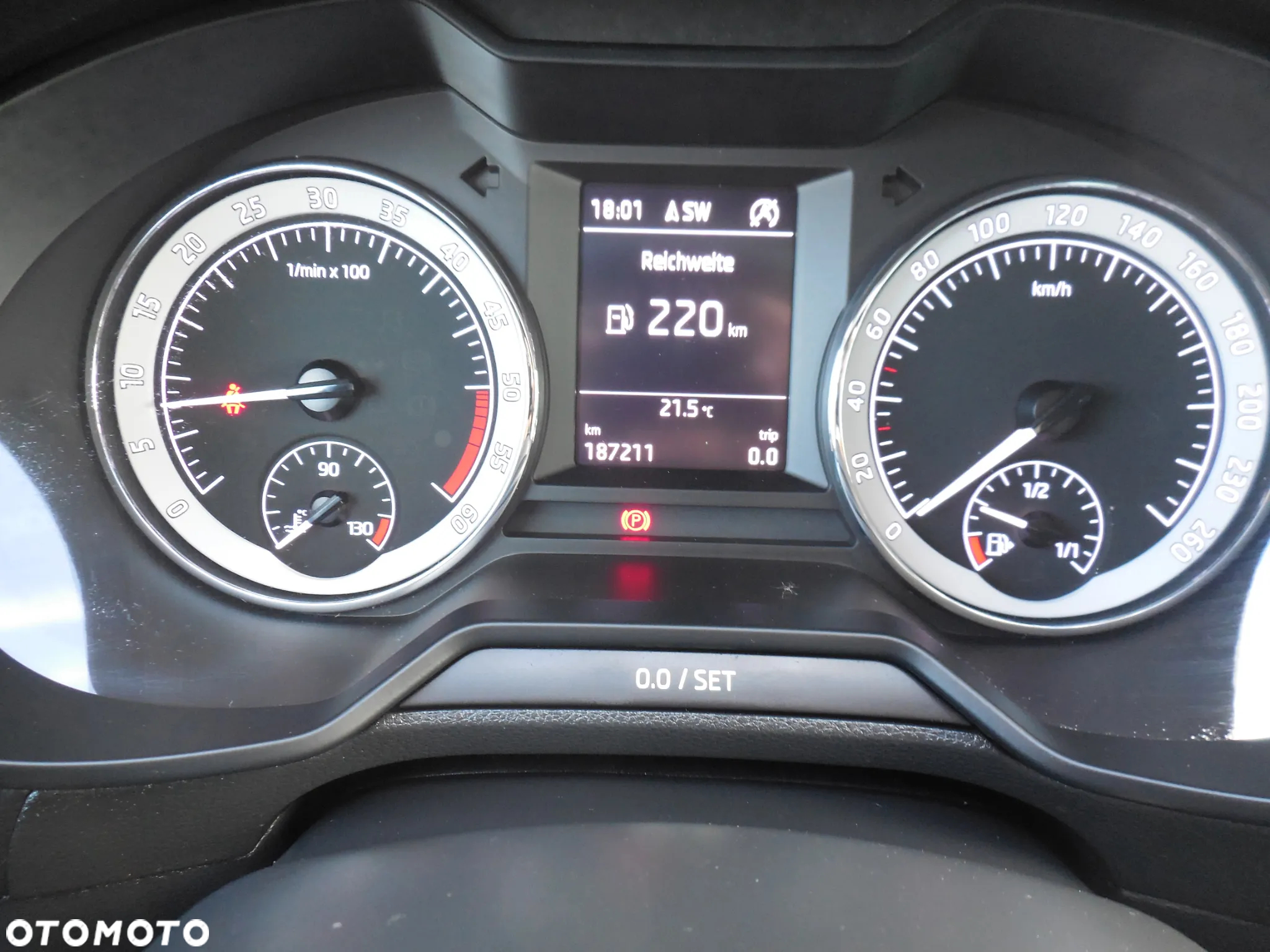 Skoda Octavia Combi 2.0 TDI Premium Edition - 17
