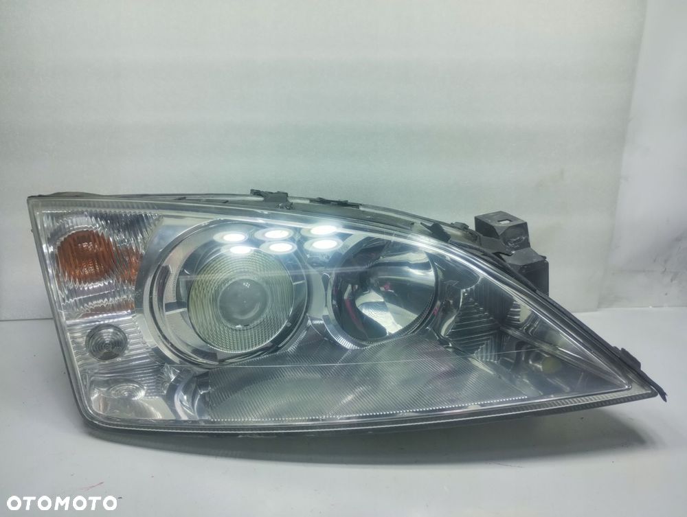 Ford Mondeo Mk3 Lampa Prawy Przód Xenon - 3