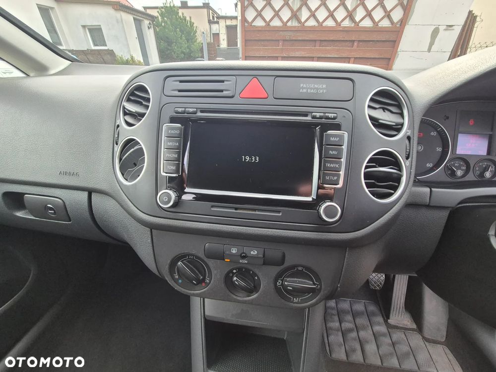 Volkswagen Golf Plus - 11