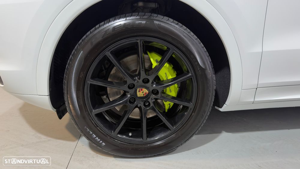 Porsche Cayenne E-Hybrid - 9