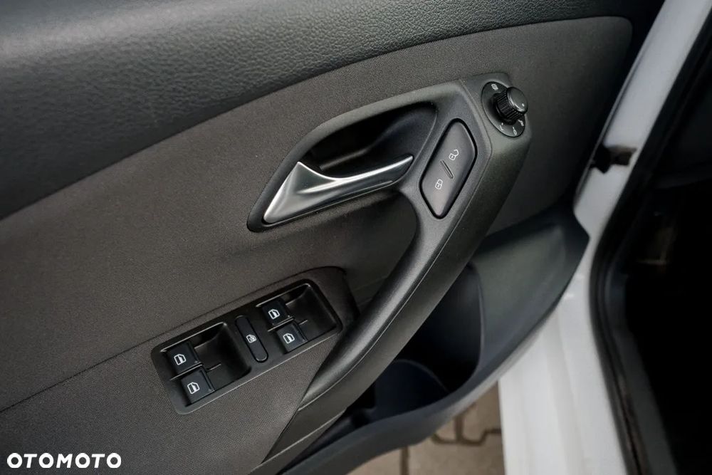 Volkswagen Polo 1.4 16V Highline - 12