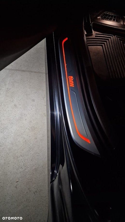 BMW Seria 7 750i xDrive - 31