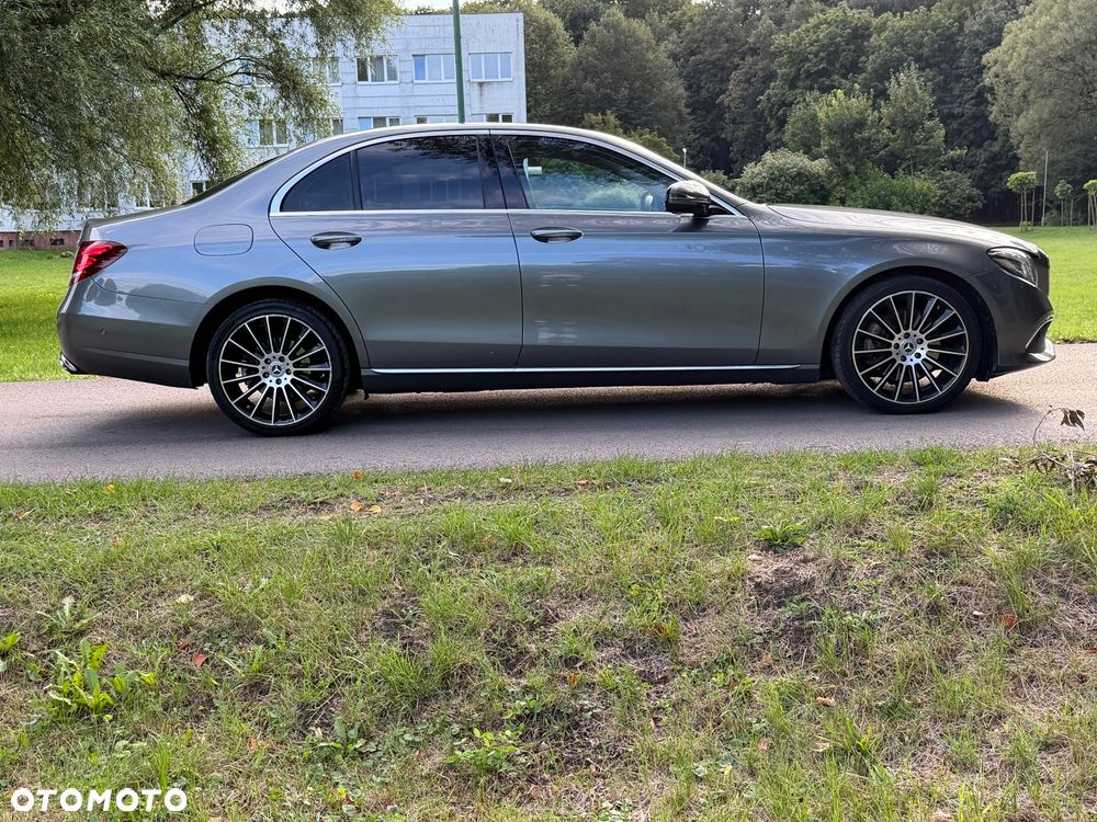 Mercedes-Benz Klasa E 220 d 4-Matic 9G-TRONIC - 11