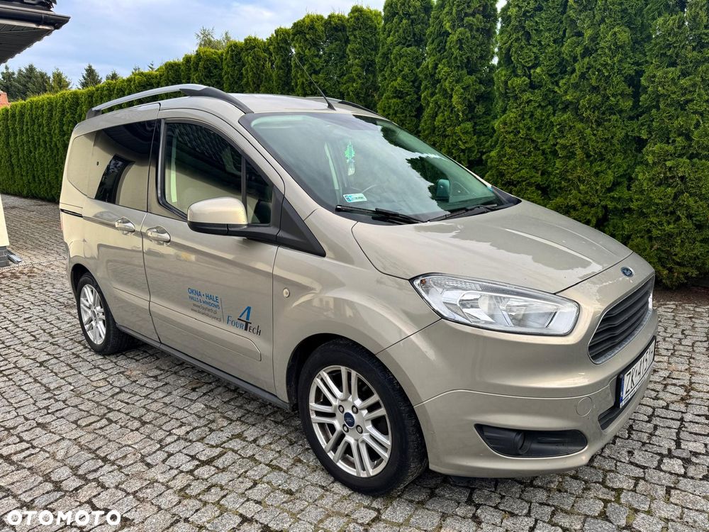Ford Tourneo Courier - 2