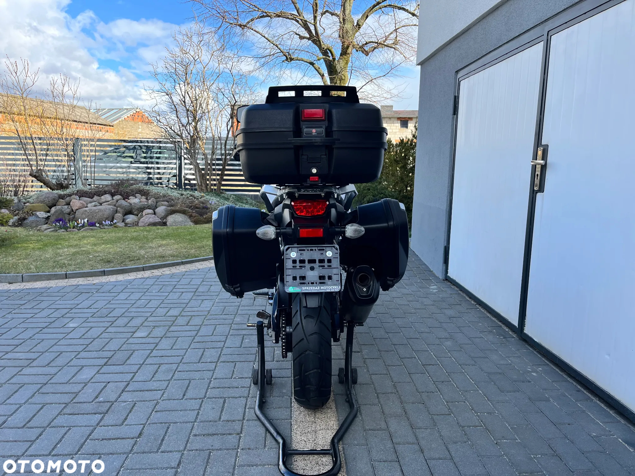 Suzuki V-STROM - 8