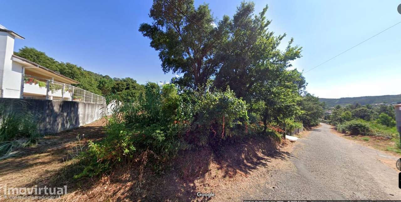Terreno com 1 300 m2 no eixo Porto Aveiro - Grande imagem: 2/5