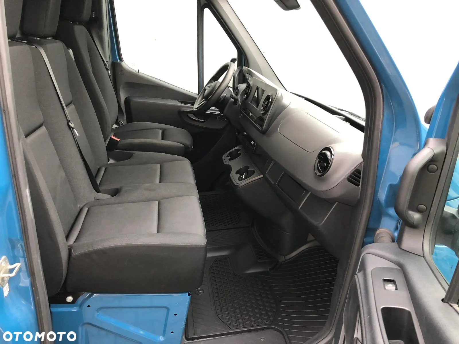 Mercedes-Benz Sprinter 317 - 15