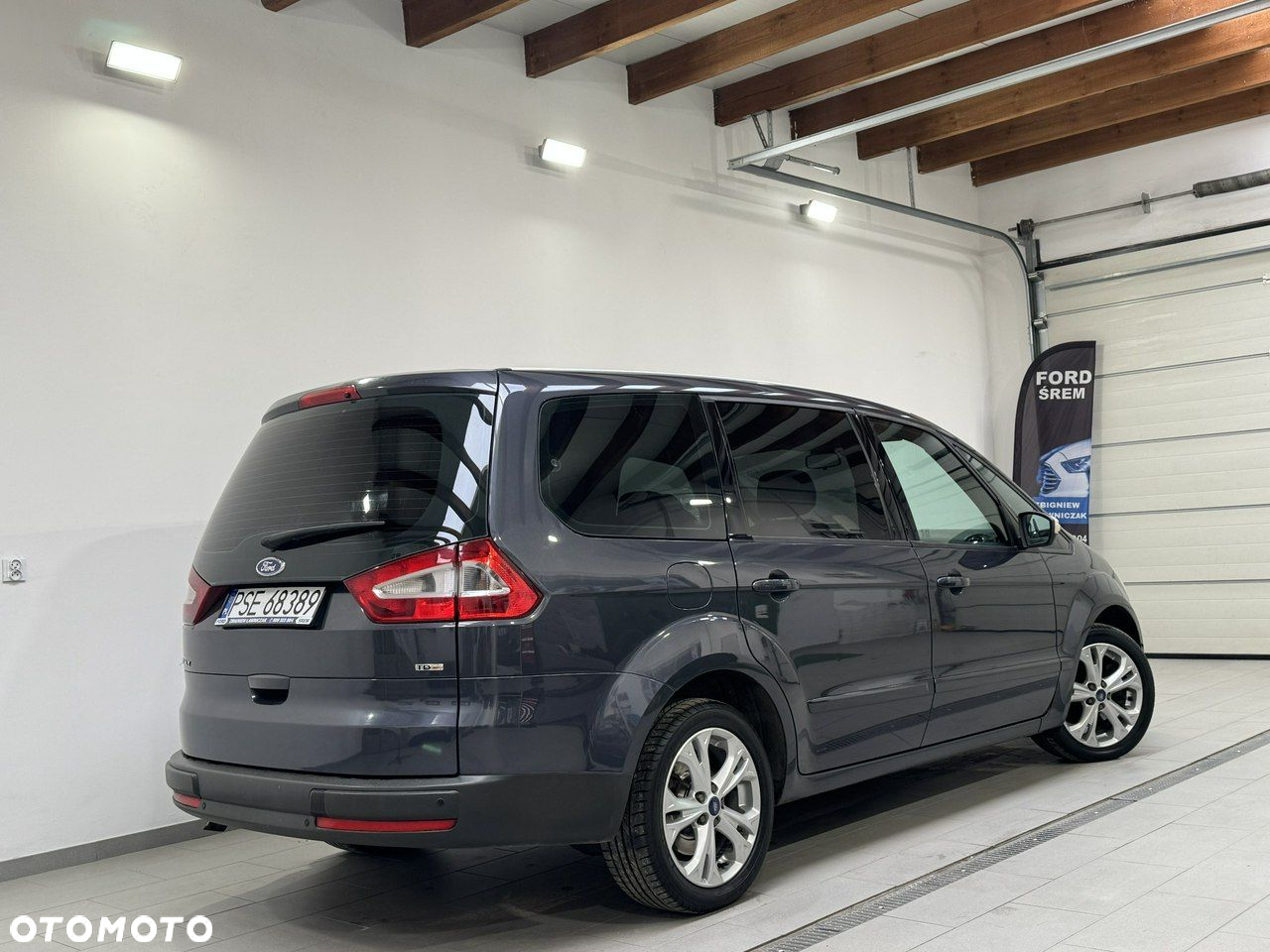 Ford Galaxy - 8