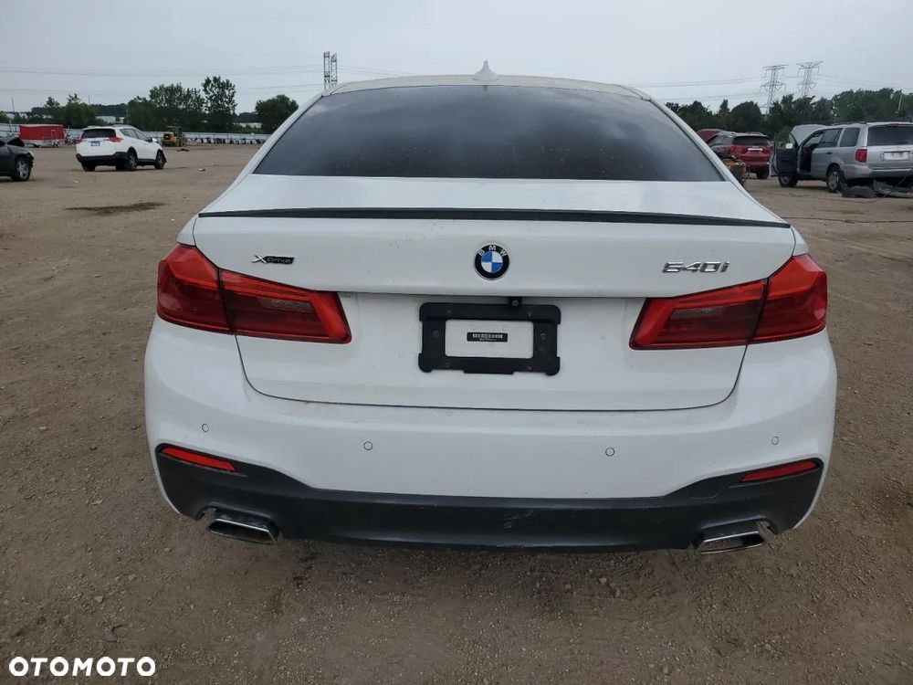 BMW Seria 5 540i xDrive Sport Line sport - 6