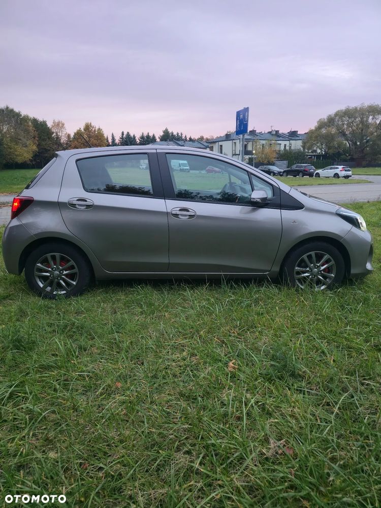 Toyota Yaris - 10
