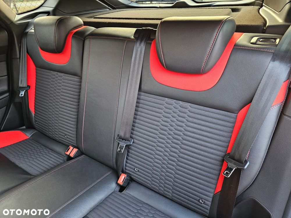 Ford Focus ST - 13