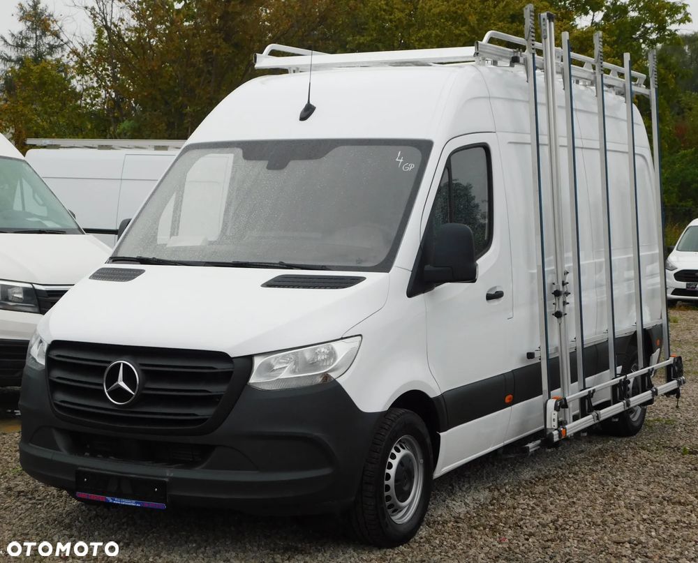 Mercedes-Benz Sprinter - 2