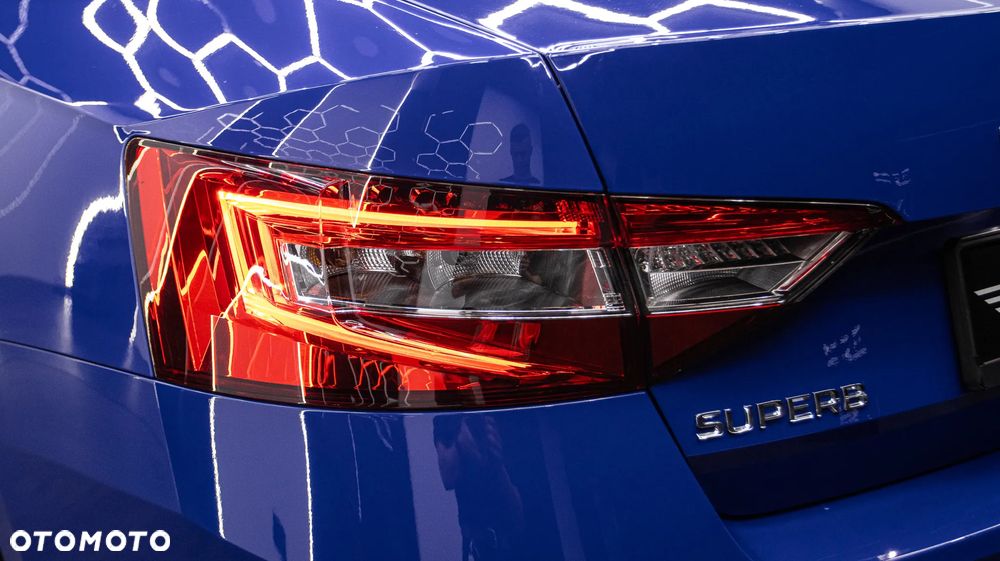 Skoda Superb 2.0 TDI SCR Ambition - 11