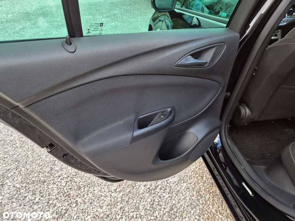 Opel Astra 1.6 CDTI Cosmo - 19