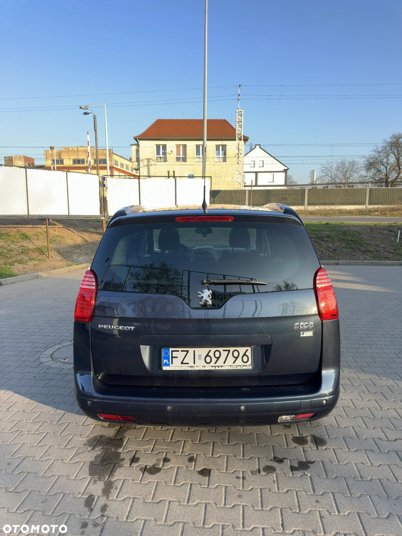 Peugeot 5008 - 8