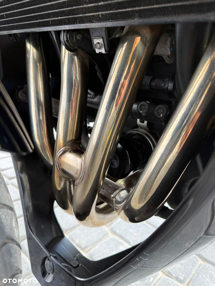 Suzuki GSX - 36