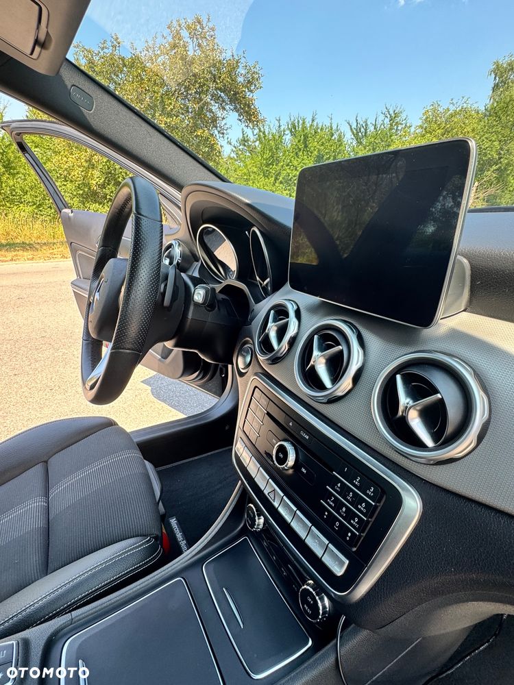 Mercedes-Benz GLA 220 4-Matic - 7