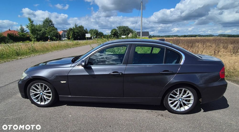 BMW Seria 3 325i - 2