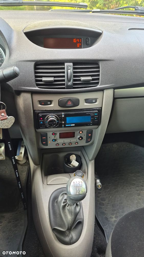 Renault Thalia 1.2 16V All Inclusive - 4