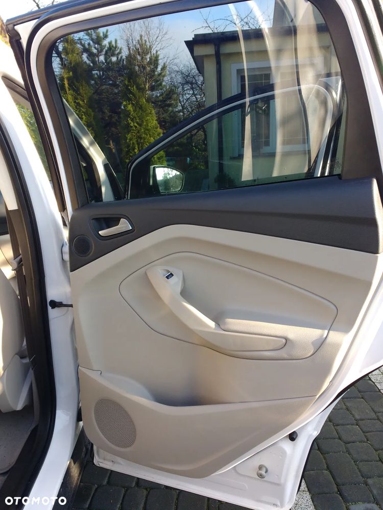 Ford Escape 2.0 EcoBoost AWD Titanium - 5