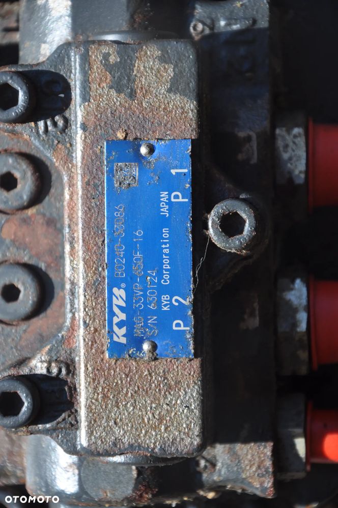 Zwolnica silnik jazdy hydromotor naped gasienic  Yanmar vio 50-6 - 4