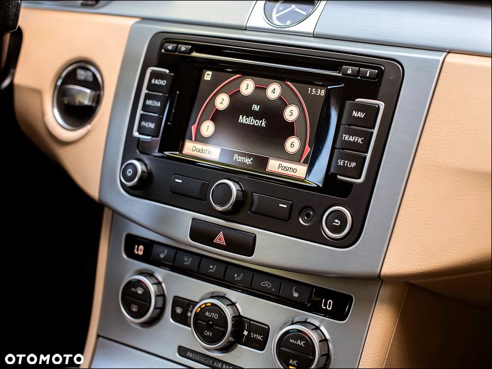 Volkswagen Passat CC - 32
