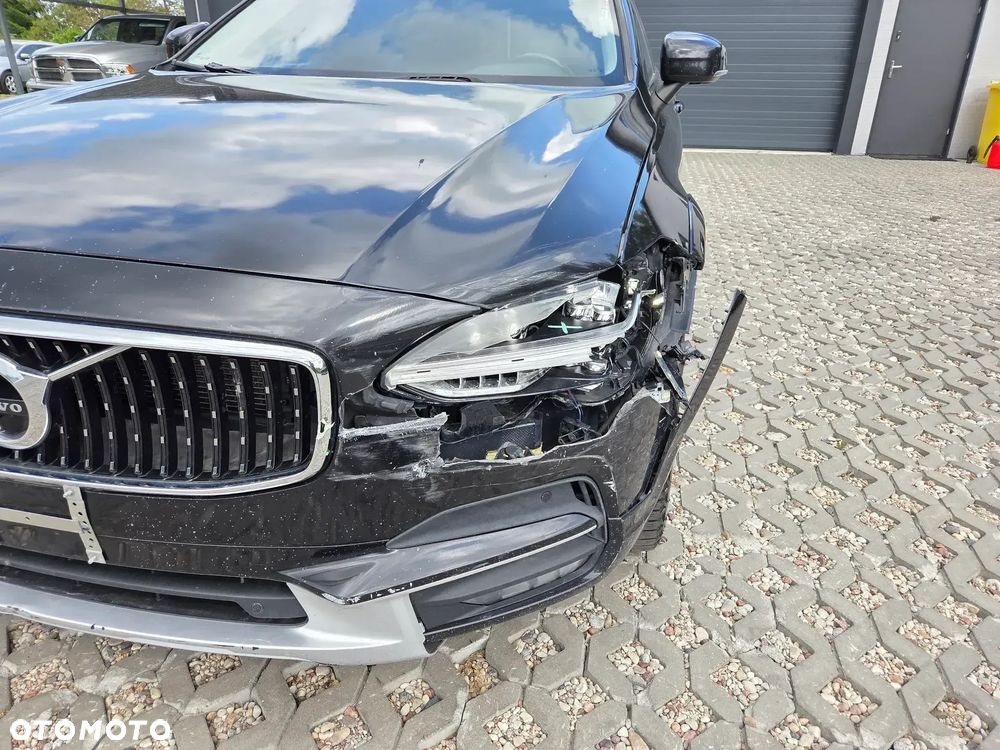 Volvo V90 Cross Country T6 AWD Pro - 29