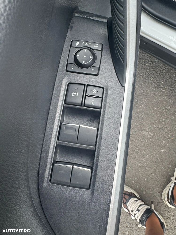 Toyota RAV4 2.5 VVT-iE 4x4 Luxury - 10